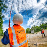 Mise à la terre de lignes haute tension par les équipes d'ErDF