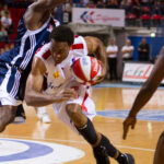 Kaniel Dickens contre Graveline